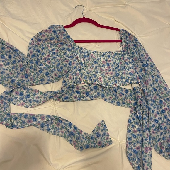 Coachella or concert-going Crop top. like Free People Brand; boho style. So soft - Picture 4 of 5